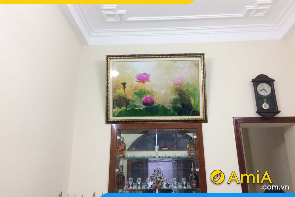 hình ảnh Bức tranh treo tường phòng khách hoa sen nghệ thuật AmiA 928