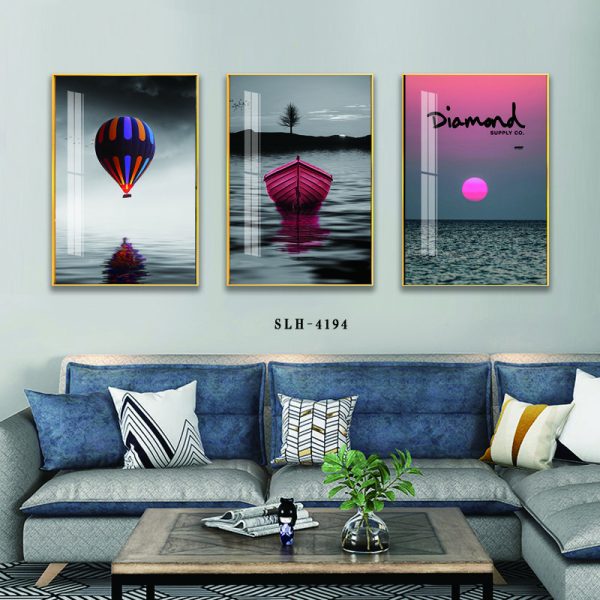 Tranh tráng gương 3 tấm quả địa cầu, thuyền hồng, mặt trời AmiA SLH - 4194