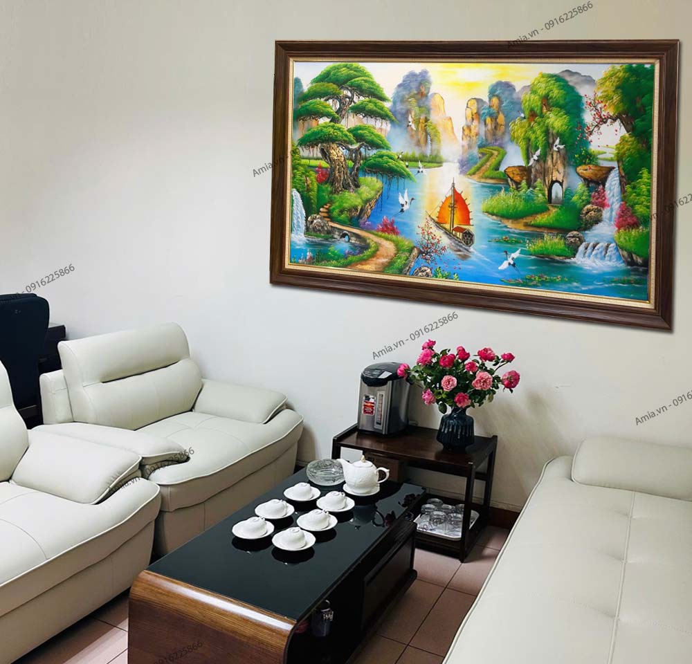 Tranh sơn thủy hữu tình mang biểu tượng của sự may mắn, thuận lợi, phát triển phồn thịnh